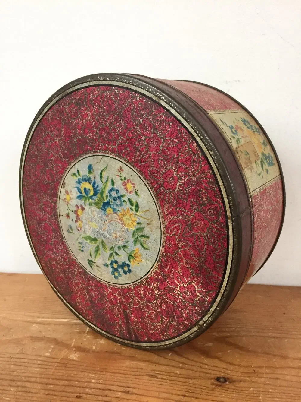 Vtg Huntley Palmers Floral Round Metal Biscuit Wafer Cookie Tin London England